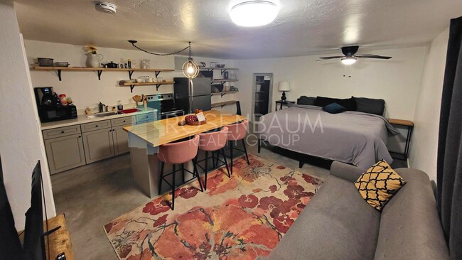 Building Photo - 307 W Highland Ave