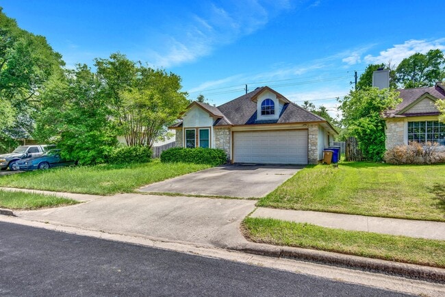 Building Photo - 4019 Alexandria Dr