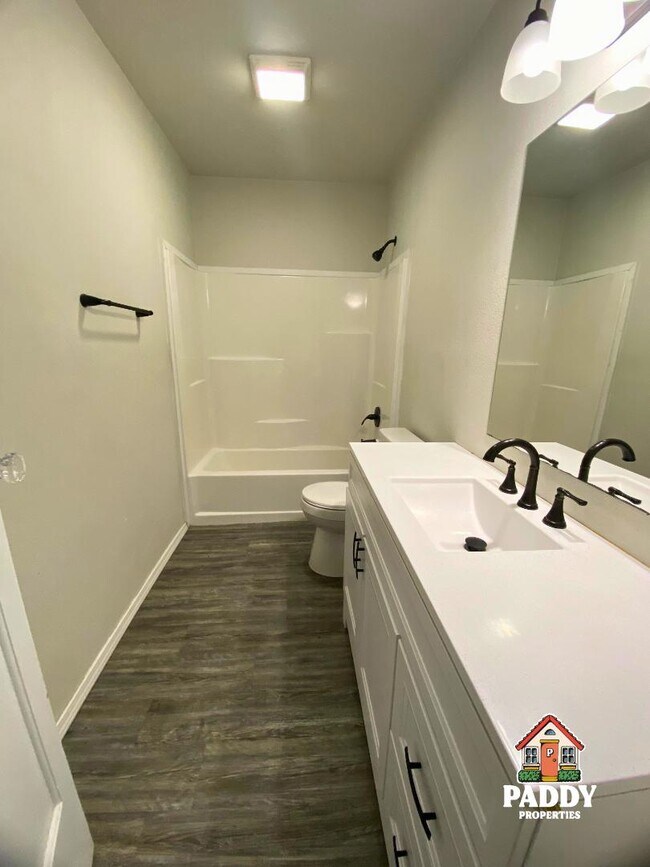 Foto del edificio - 202 E Arkansas St