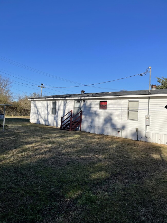 Building Photo - 55 Swan Ln