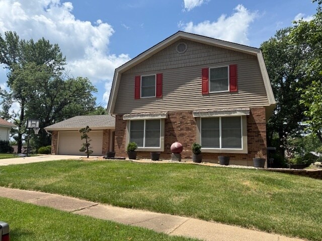 Foto del edificio - Stunning 4Bed 3.5 Bath In Chesterfield