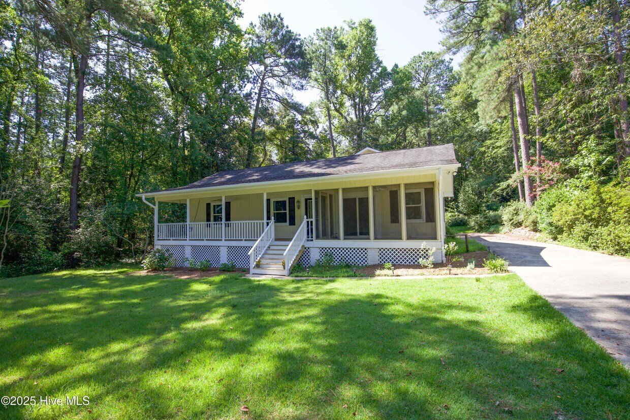 Primary Photo - 970 Thrush Dr