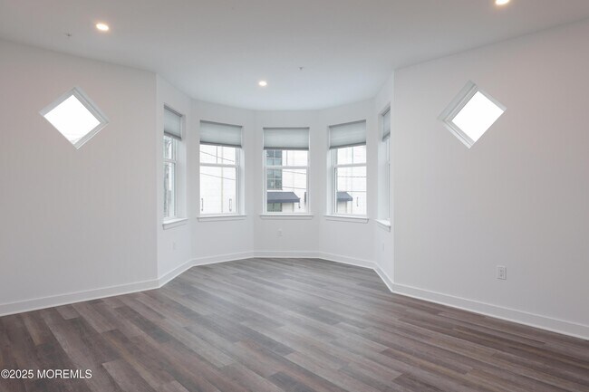 Foto del edificio - 6 West End Ct