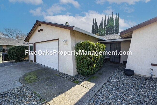 Building Photo - 7829 Wooddale Way