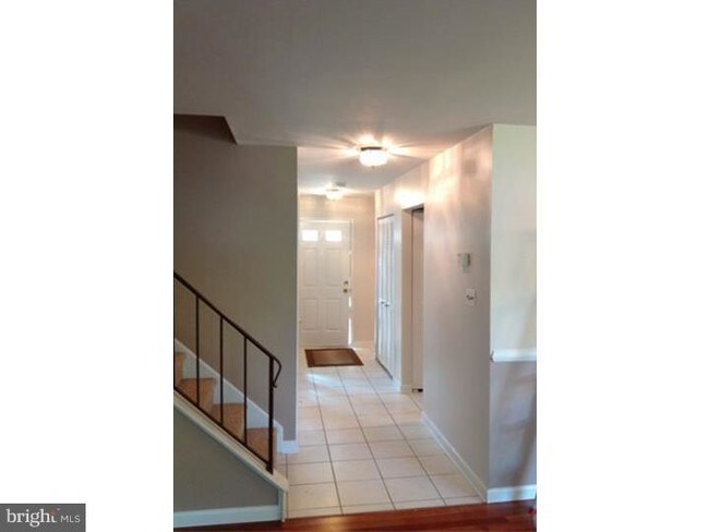 Foto del edificio - 44 Country Ln