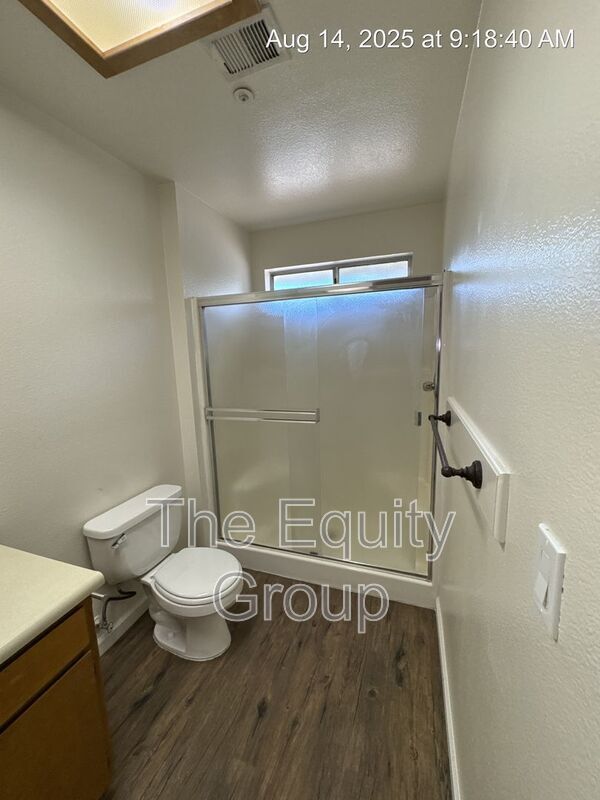 Foto del edificio - 1123 W Tulare Ave