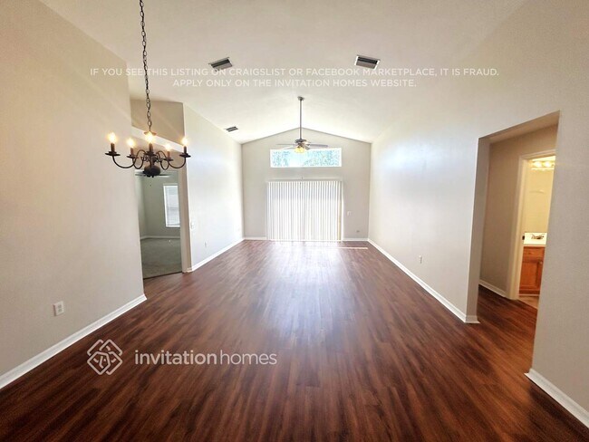 Foto del edificio - 909 Ridge Haven Dr