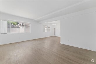 Building Photo - 1003 11th St