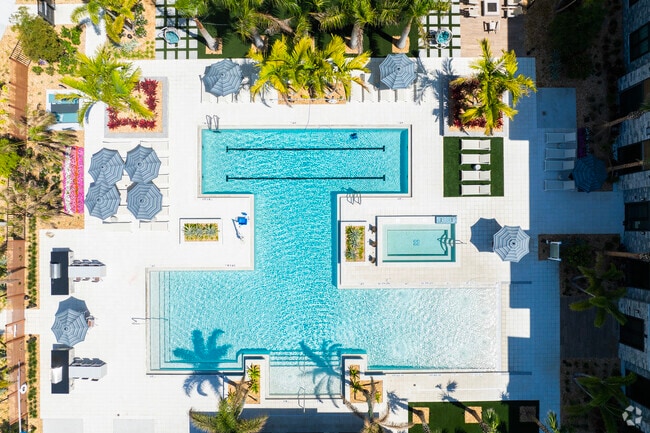 Building Photo - The Concord Luxury Apartments