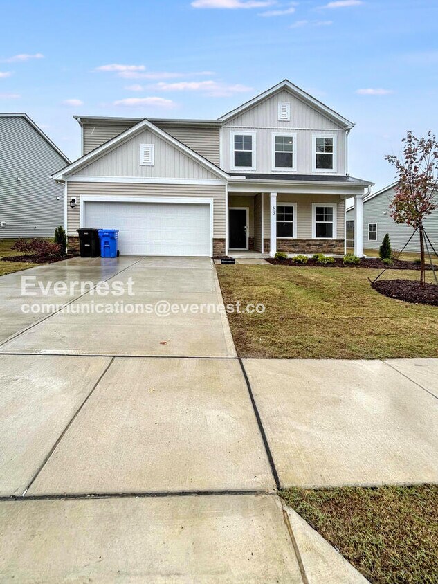 Foto principal - 612 Roy Adams Rd