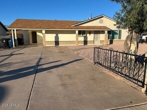 Building Photo - 1536 W Pueblo Ave