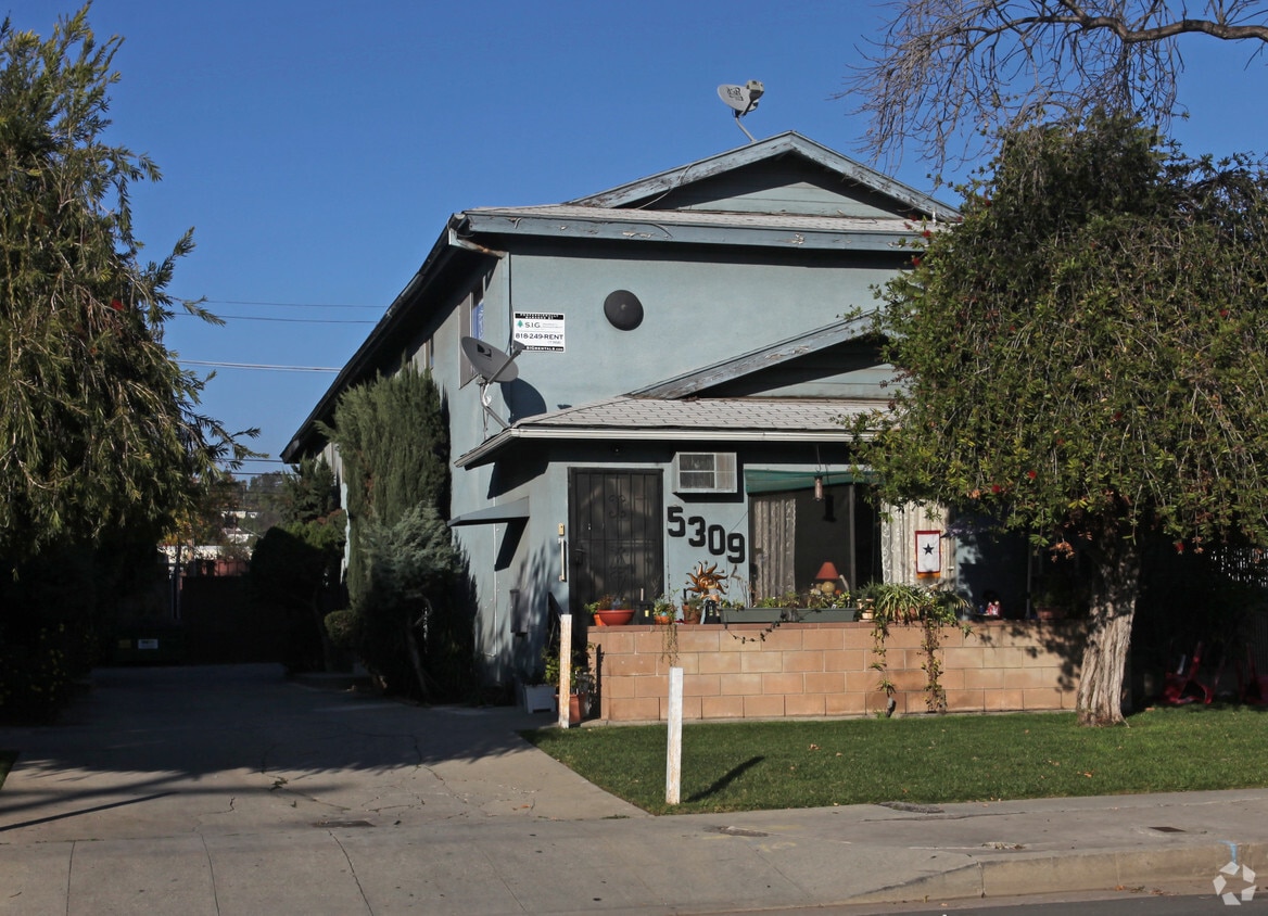 Primary Photo - 5309 Lincoln Ave