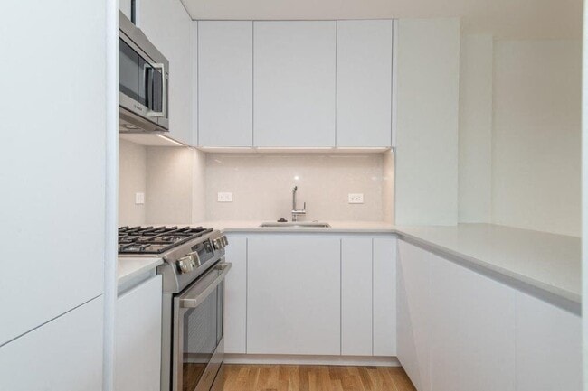Interior Photo - 1410 Columbia