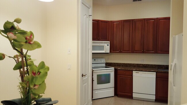 Foto del edificio - 1825 Bridgepointe Cir