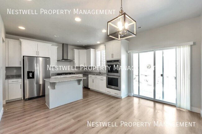 Building Photo - 2218 W Granite Arch Way