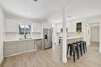 Building Photo - 843 SW 20th St