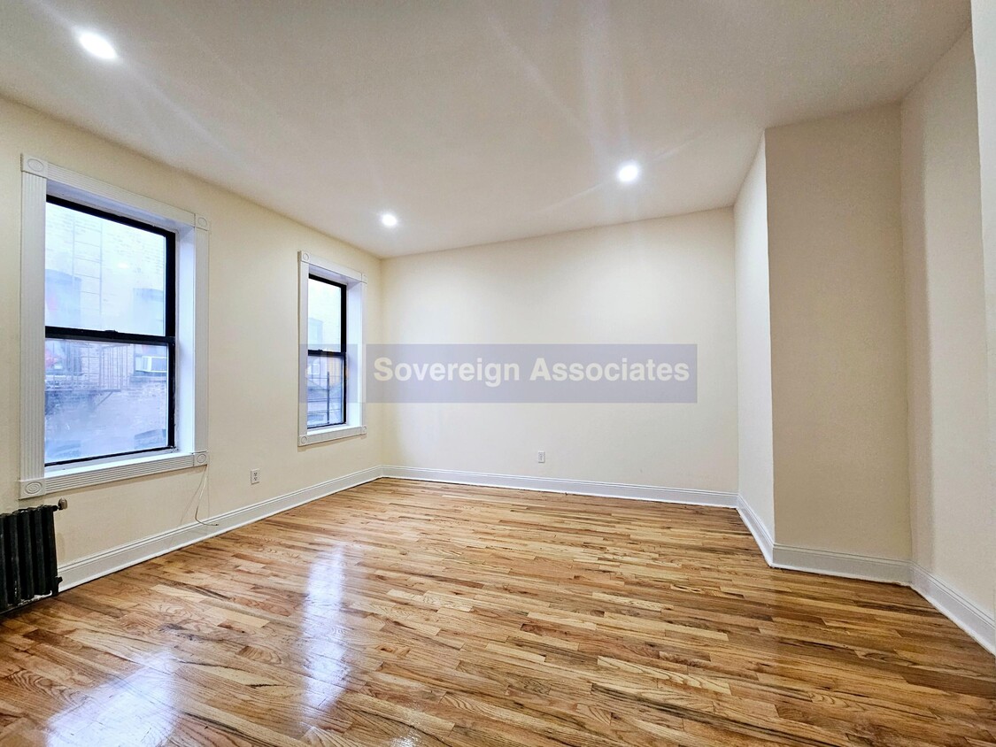 Primary Photo - 609 West 196th Street