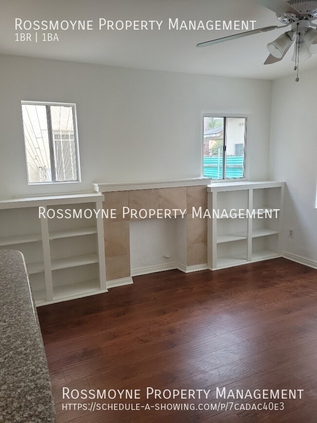 Foto del edificio - $1695.00 / 1Br -1 Bath Stand-Alone Duplex....