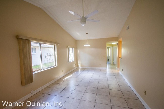 Building Photo - 3 br, 2 bath House - 6242 Sandcrest Circle