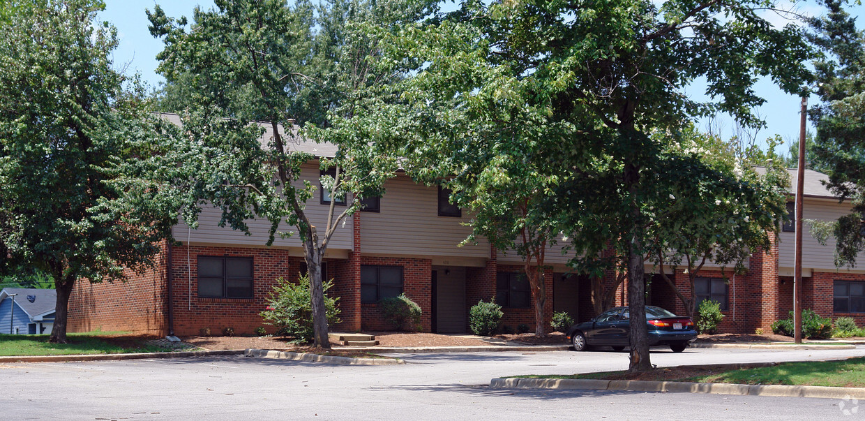 Foto del edificio - Eastwood Court