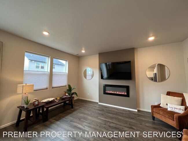 Foto del edificio - 4 br, 2.5 bath House - 2917 W Street