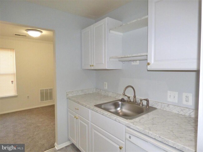 Building Photo - 7804 Guildberry Ct