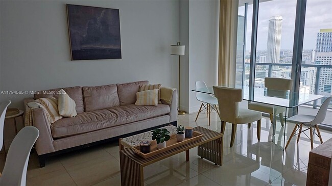 Foto del edificio - 79 SW 12th St