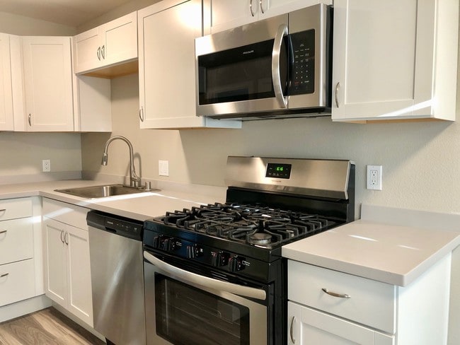 1BR, 1 BA - Traverse