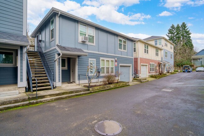 Foto del edificio - Cozy Studio Apartment in SE Portland w/ Laundry