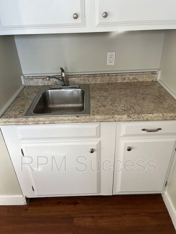 133137 Winter St Unit 1375, Fall River, MA 02720 Condo for Rent in