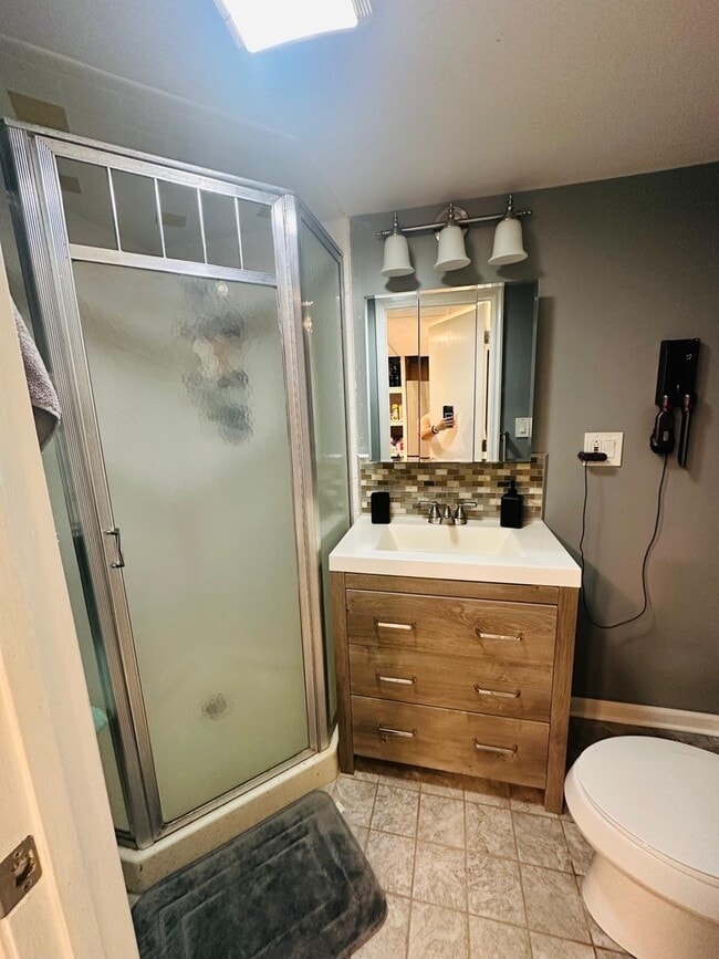 Building Photo - 2062 Danbury Pl