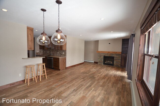 Building Photo - 2 br, 2 bath House - 2 Andorra 325 N. Fren...