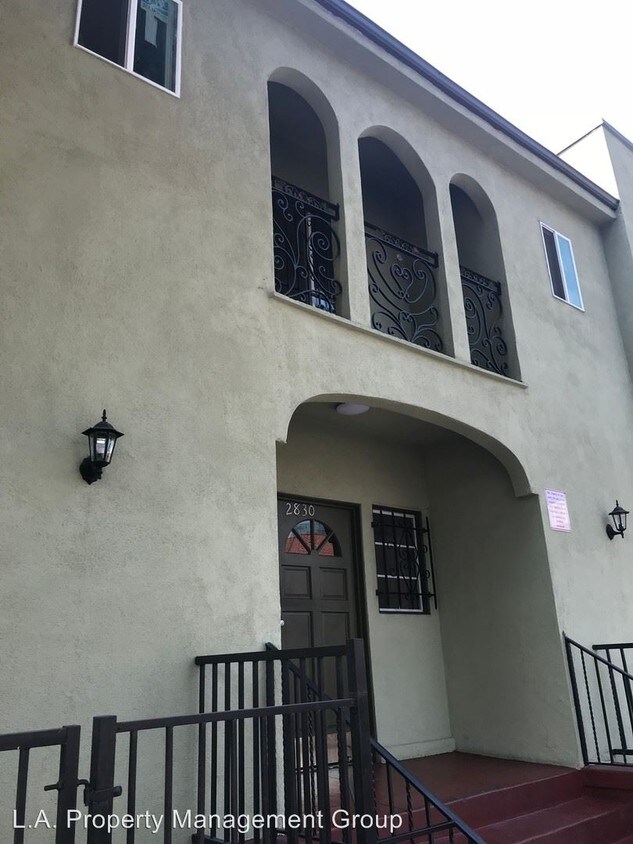 Primary Photo - 2830 W 8th St