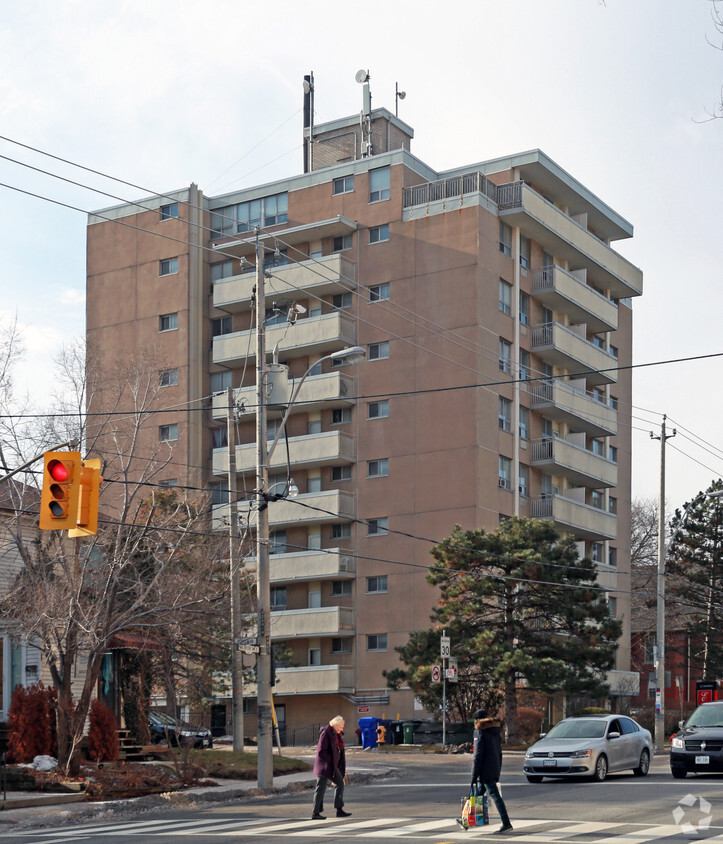 Photo du bâtiment - 525 Eglinton Avenue East
