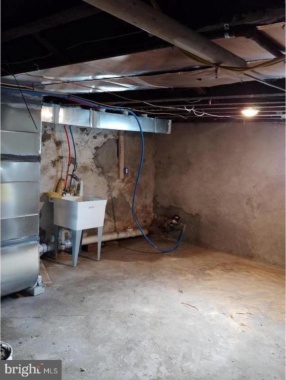 Foto del edificio - 889 N 47th St