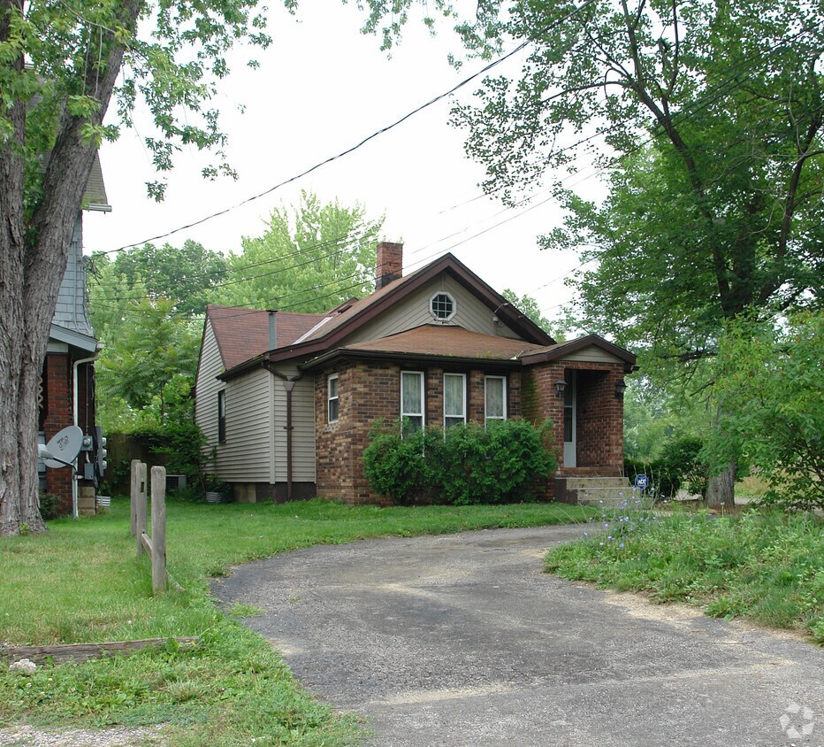 Building Photo - 2891 Tibbetts Wick Rd