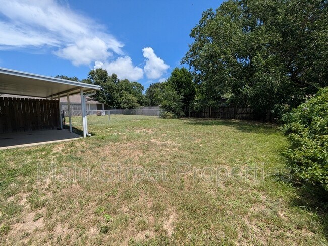 Foto del edificio - 3359 Green Briar Cir