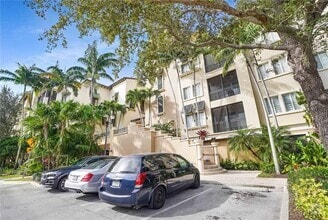 Building Photo - 2900 NW 125th Ave
