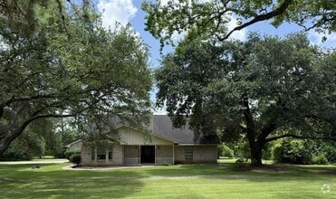 Building Photo - 813 Avenue L