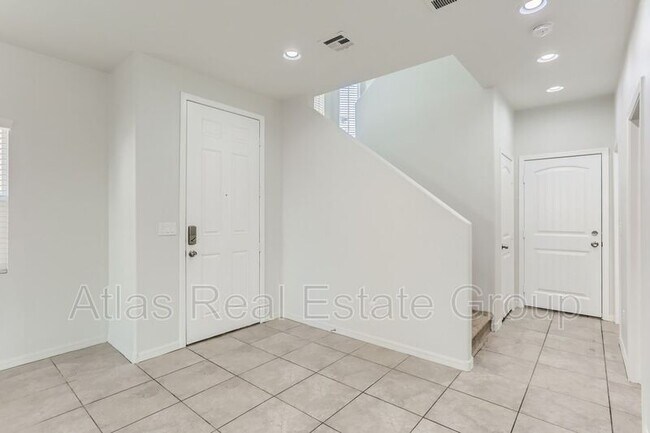 Building Photo - 8276 Southern Cross Ave