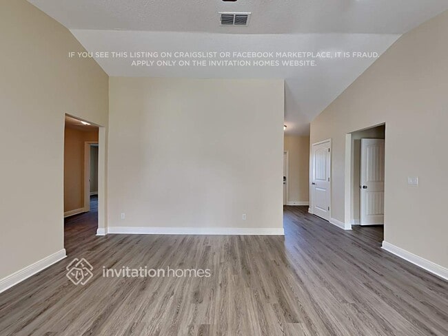 Foto del edificio - 462 NW Riverside Dr