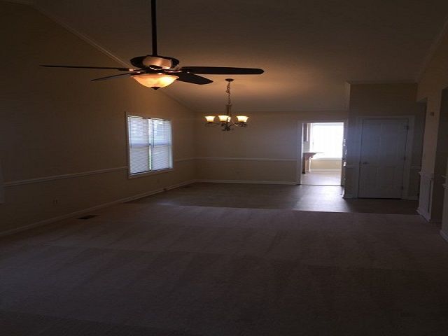 Building Photo - Wonderful  3 Bedroom 2 Bath Townhome