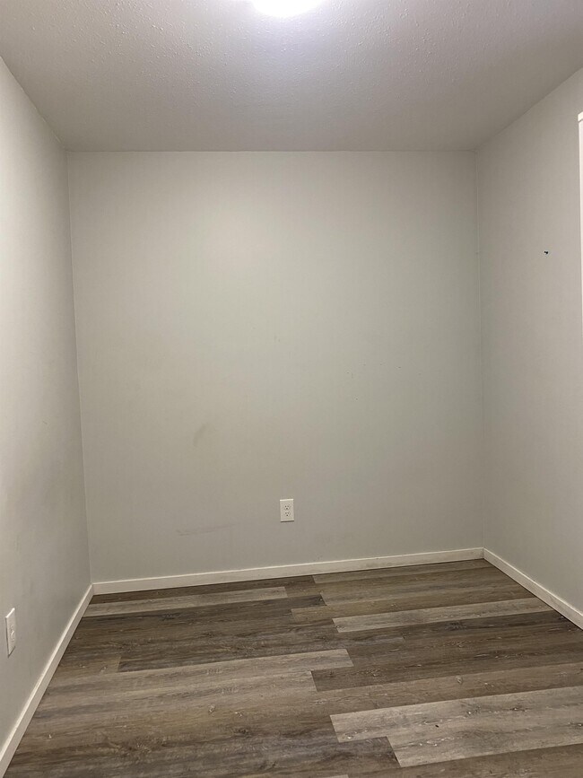 Photo du bâtiment - 2990 10th Ave