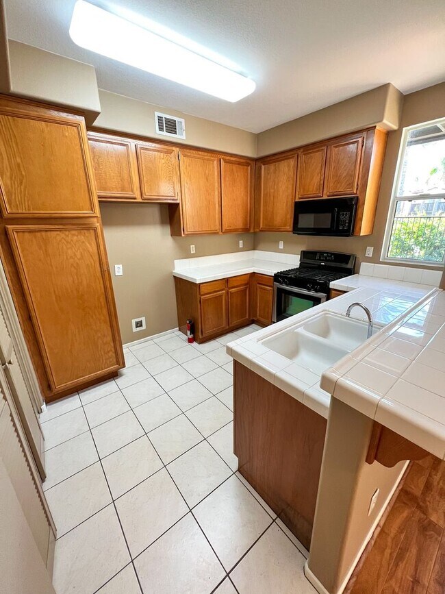 Foto del edificio - Montego Bay 2 bedroom Condo with AMAZING v...