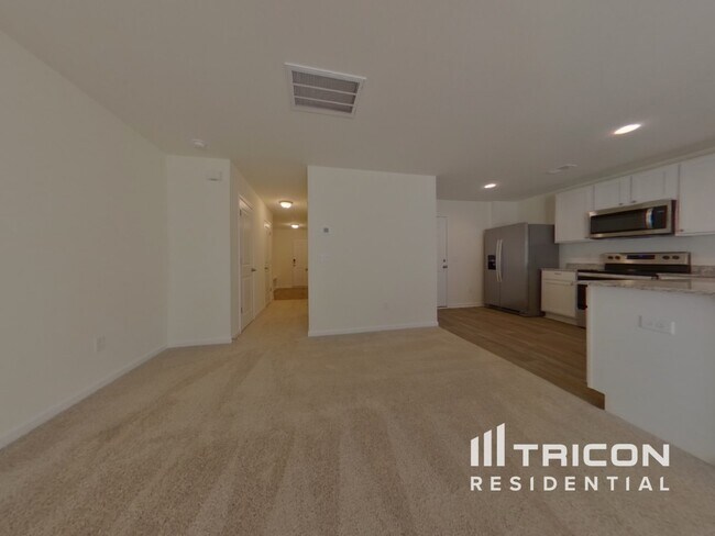 Building Photo - 1085 Crescent Moon Lp