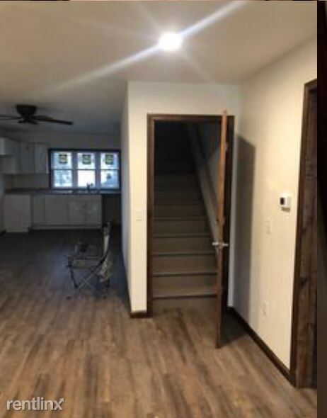 Building Photo - 3 br, 1 bath House - 1614 Longview Dr