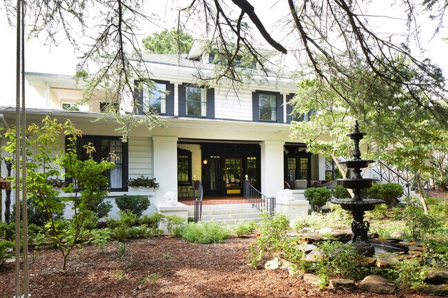 Building Photo - 3308 Cliff Rd