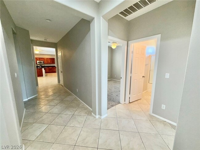 Building Photo - 8565 Vestia Ct