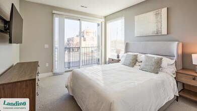 Building Photo - 400 Legends Terrace Dr