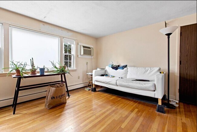 Photo - 157 Stone St. House